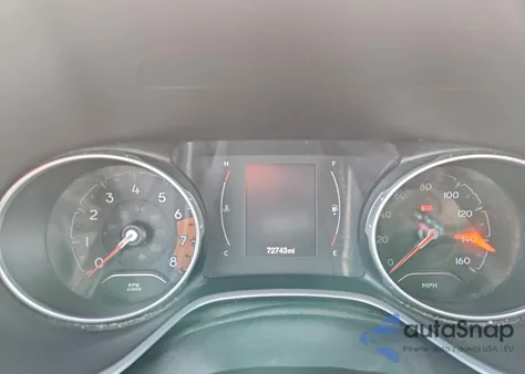 2018 Jeep Compass Latitude z USA, uszkodzony, nr VIN 3C4NJDBB3JT282972